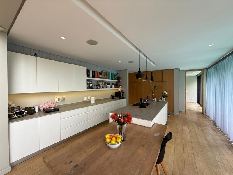 To let in Izinga, luxurious 5 bedroom home in a secure Estate. - Photo 10