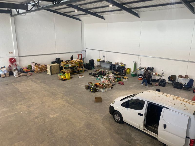 556m2 Warehouse To Let in South Palms, Tokai - Photo 8