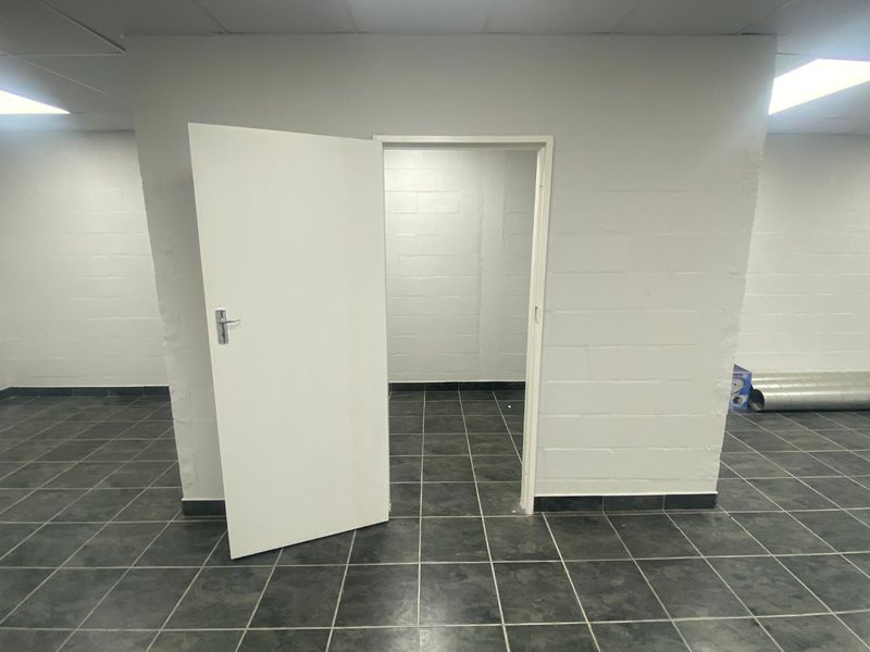 485m2 Warehouse To Let in South Palms, Tokai - Photo 6