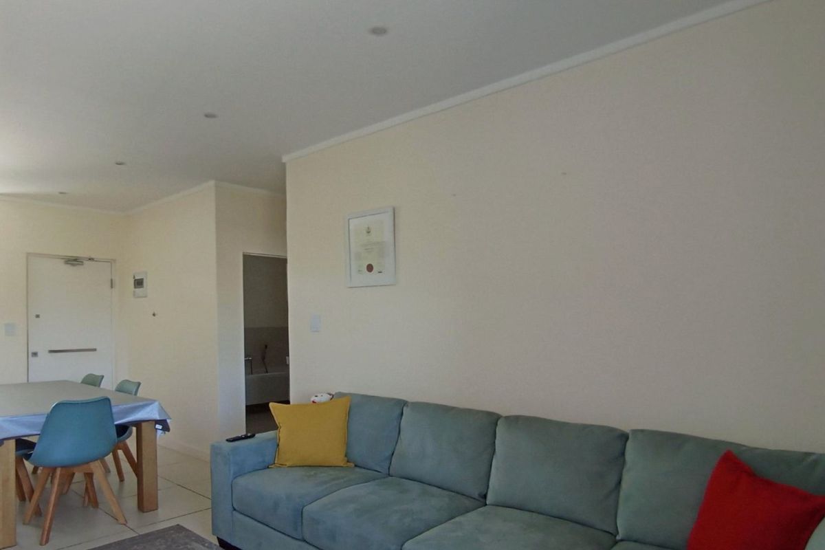 1 Bedroom Apartment / Flat for Sale in Lonehill - Photo 3