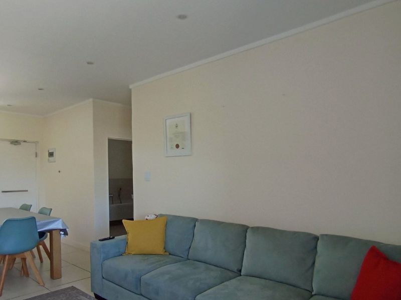 1 Bedroom Apartment / Flat for Sale in Lonehill - Photo 3