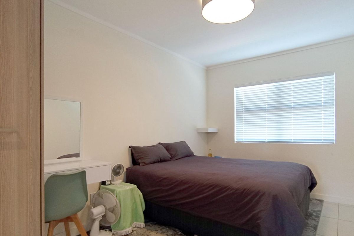 1 Bedroom Apartment / Flat for Sale in Lonehill - Photo 4