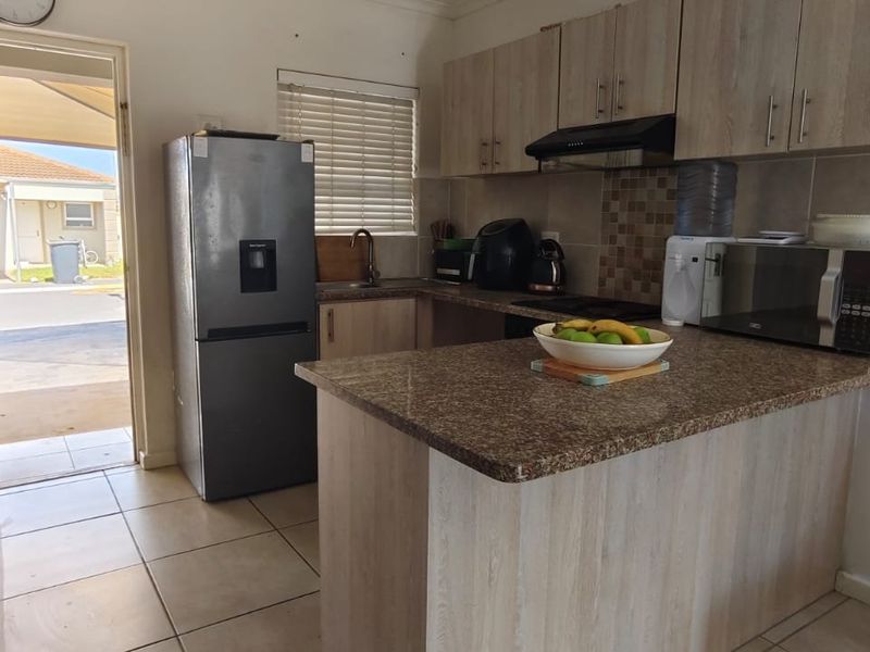 2 Bedroom Home For Sale in "South Breeze" Strandfontein - Photo 4