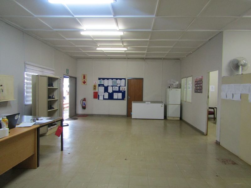 Excellent investment opportunity! - Photo 2