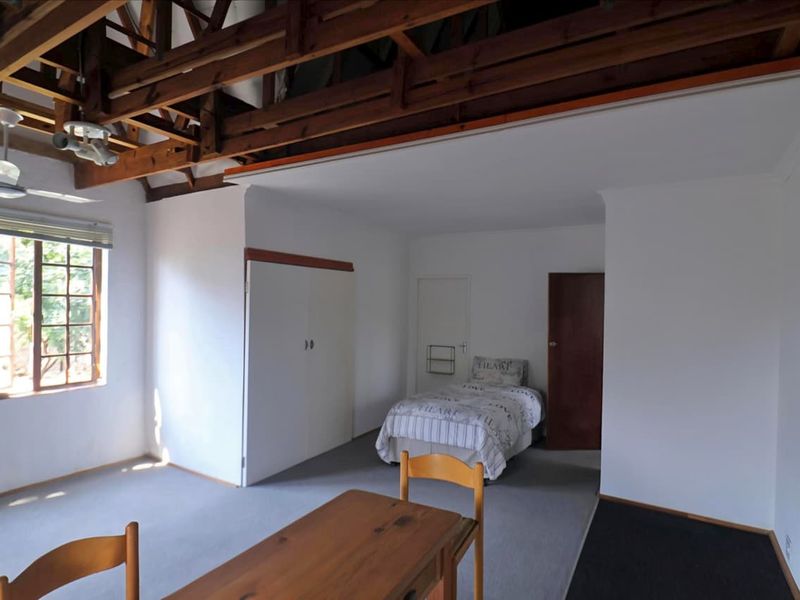 Loft Studio Bachelor unit to Rent – Tranquil Cul-de-Sac Setting | 6-Month Lease - Photo 7