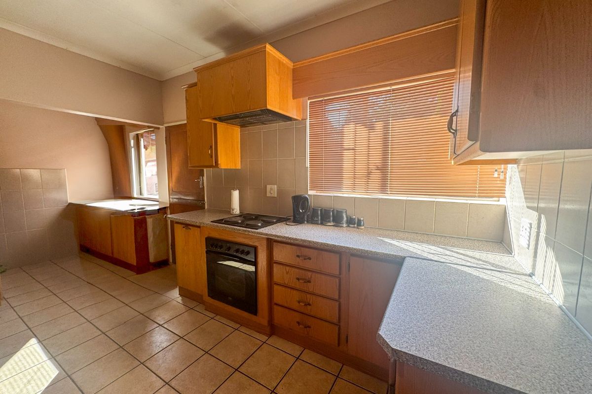Immaculate Home to rent in Sought-After Stilfontein Area - Photo 2