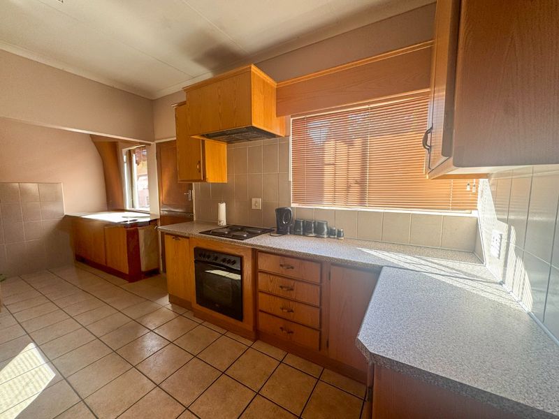 Immaculate Home to rent in Sought-After Stilfontein Area - Photo 2