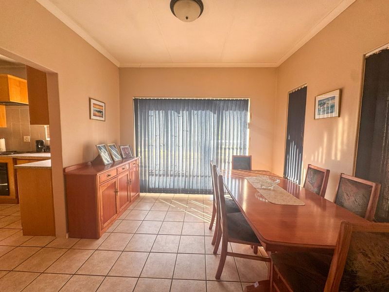 Immaculate Home to rent in Sought-After Stilfontein Area - Photo 5