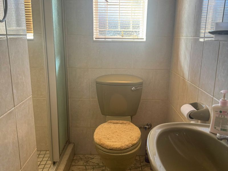 Immaculate Home to rent in Sought-After Stilfontein Area - Photo 8