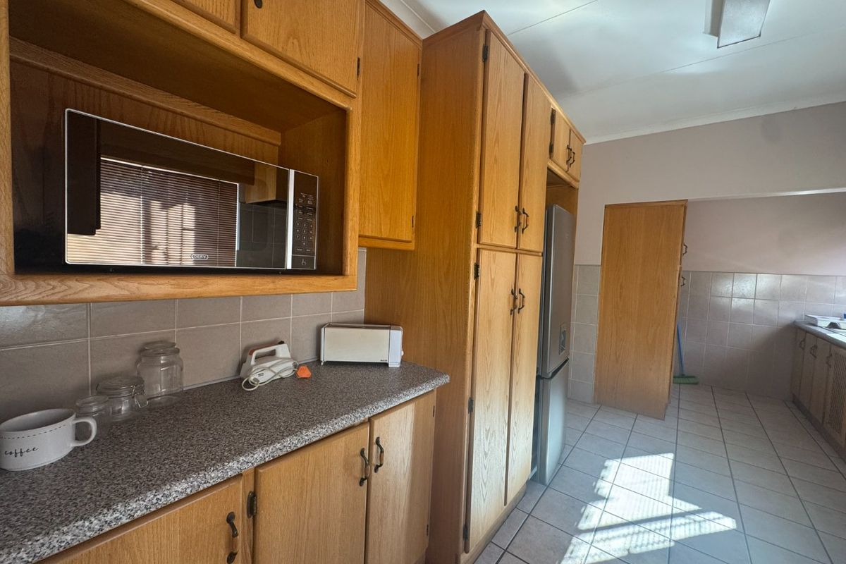 Immaculate Home to rent in Sought-After Stilfontein Area - Photo 3