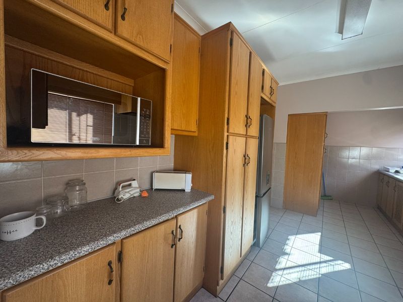 Immaculate Home to rent in Sought-After Stilfontein Area - Photo 3