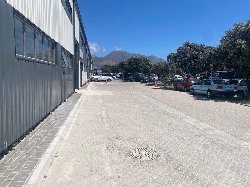 362m2 Warehouse To Let in South Palms, Tokai - Photo 8