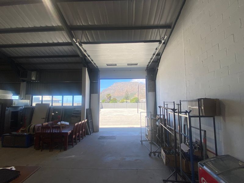 362m2 Warehouse To Let in South Palms, Tokai - Photo 7