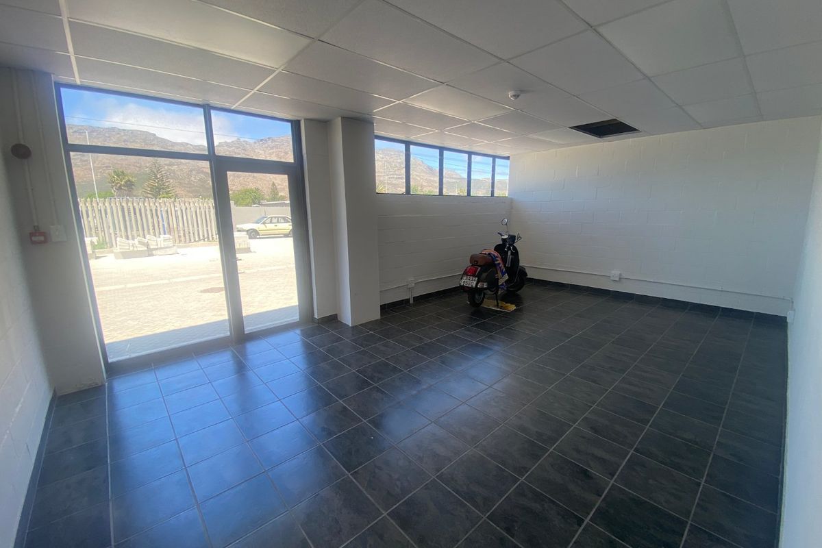 362m2 Warehouse To Let in South Palms, Tokai - Photo 3