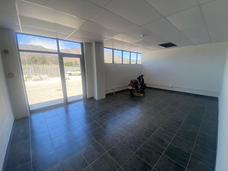 362m2 Warehouse To Let in South Palms, Tokai - Photo 3