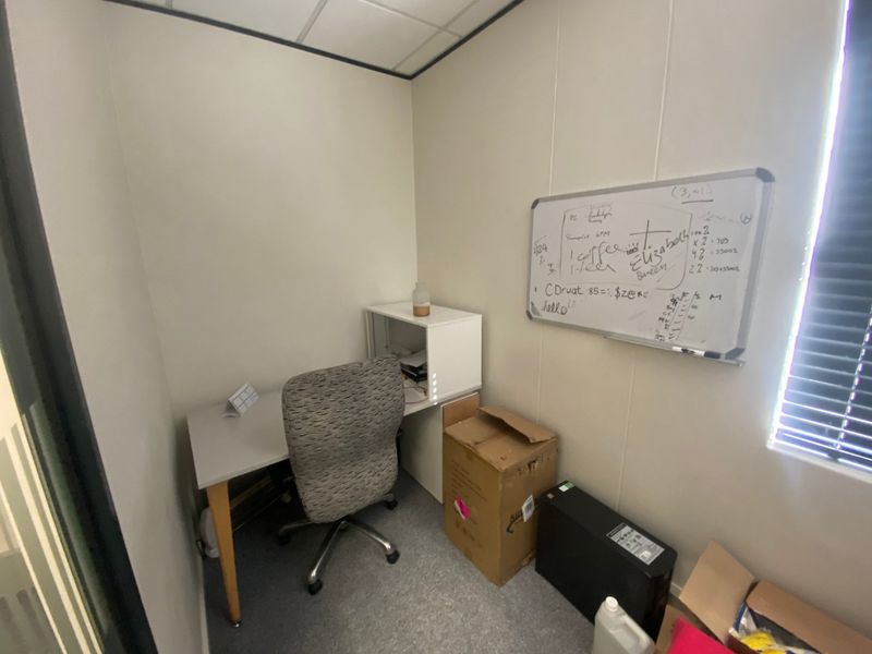 505m2 Premium Commercial Space to Let  - Photo 8