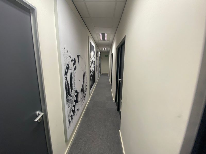 505m2 Premium Commercial Space to Let  - Photo 7