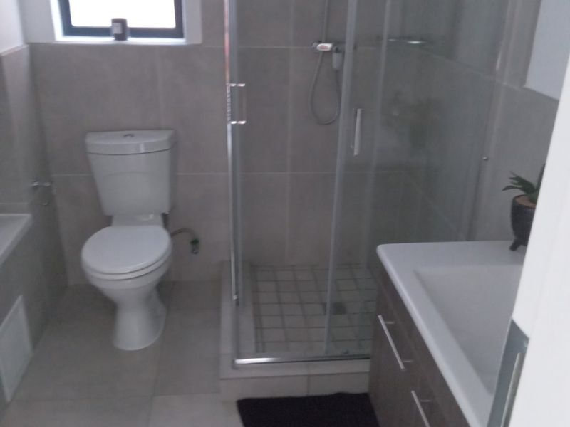 2 bed 2 bath apartment for sale North Riding - Photo 5