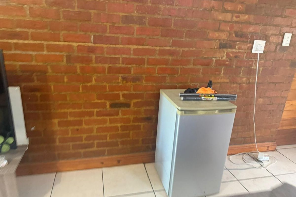 Fully Furnished Studio Bachelor Apartment  for Rent - Photo 5