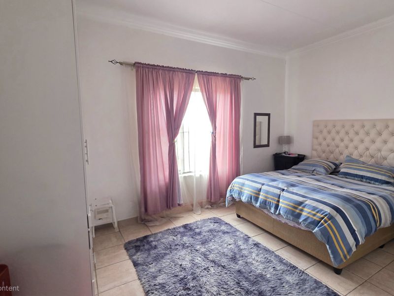 Spacious, Secure & Modern Home in Erasmia - Photo 9