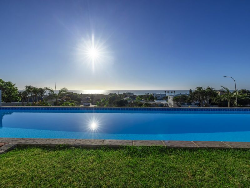 Architectural 5-Bedroom Masterpiece with Panoramic Ocean Views - Photo 7