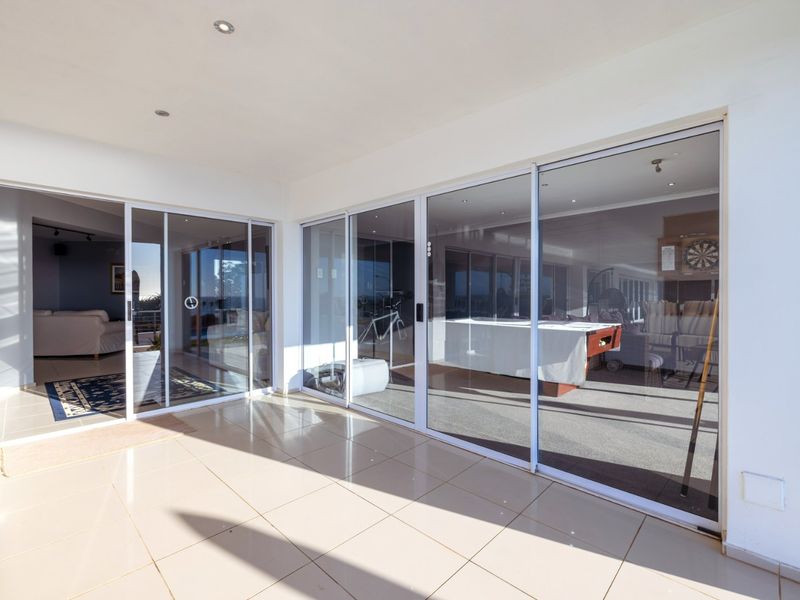 Architectural 5-Bedroom Masterpiece with Panoramic Ocean Views - Photo 8