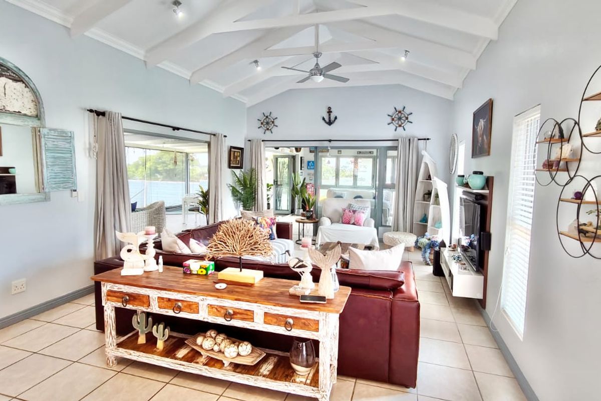 Modern 4-Bedroom Home for Sale in Harbour Town Estate - Photo 2