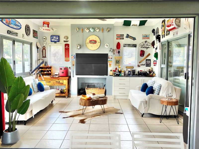 Modern 4-Bedroom Home for Sale in Harbour Town Estate - Photo 10