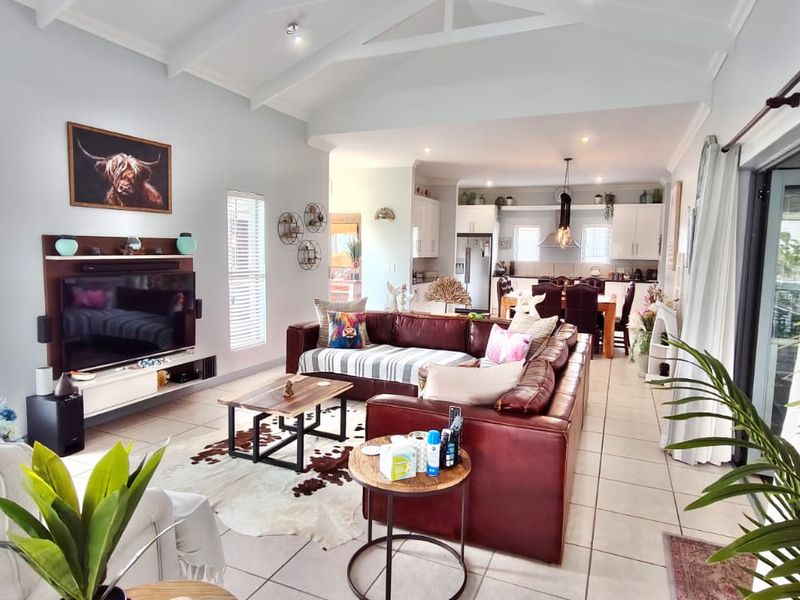 Modern 4-Bedroom Home for Sale in Harbour Town Estate - Photo 1