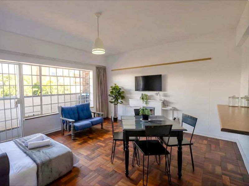 Stylish Fully Furnished 2-Bedroom Apartment for Rent | Linden, Randburg - Photo 2