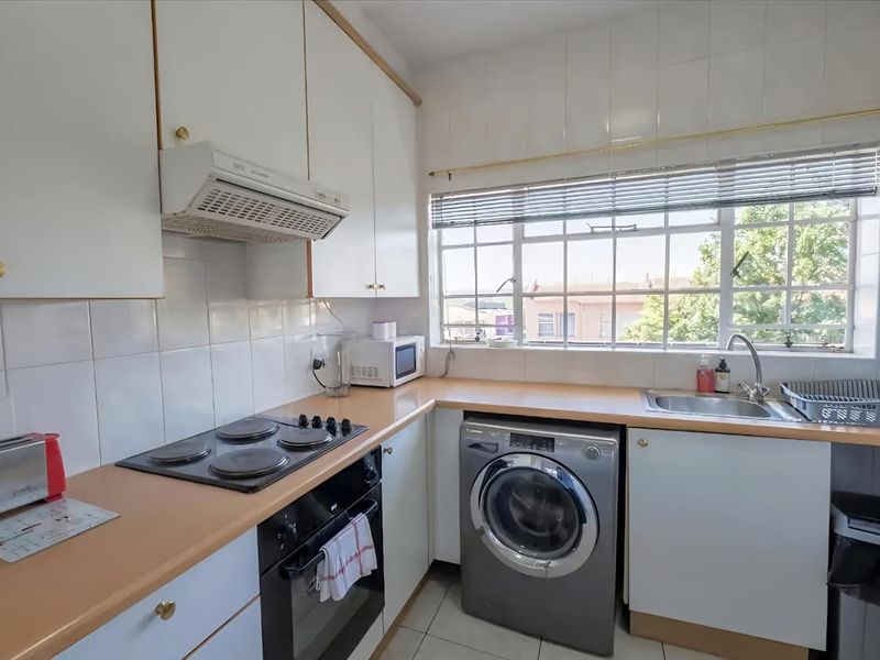 Stylish Fully Furnished 2-Bedroom Apartment for Rent | Linden, Randburg - Photo 8
