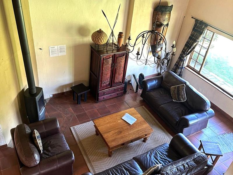 Exquisite 4-Bedroom Luxury Residence in Central Drakensberg — A Prime Investment and Dream Holiday Retreat  - Photo 5