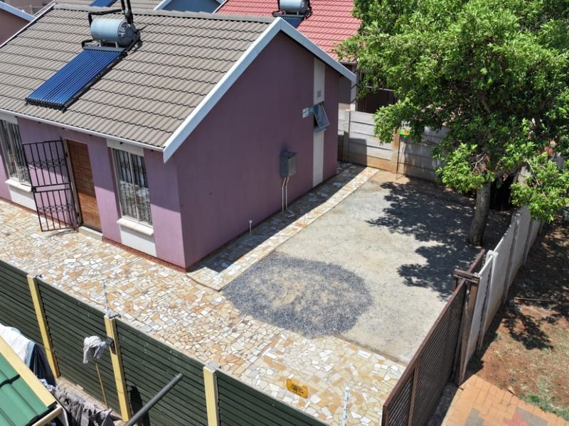 Affordable 2 bedroom house for sale in Sky City  - Photo 5