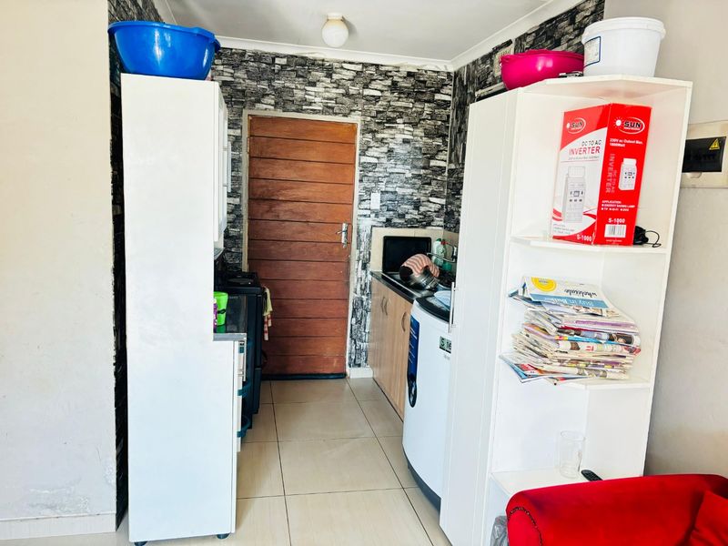 Affordable 2 bedroom house for sale in Sky City  - Photo 10