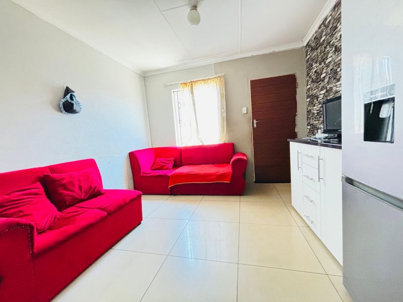 Affordable 2 bedroom house for sale in Sky City  - Photo 7