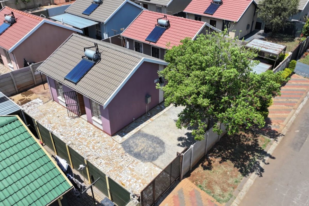 Affordable 2 bedroom house for sale in Sky City  - Photo 2