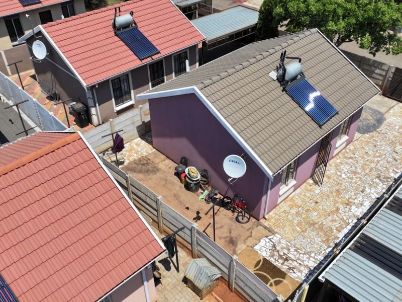 Affordable 2 bedroom house for sale in Sky City  - Photo 4