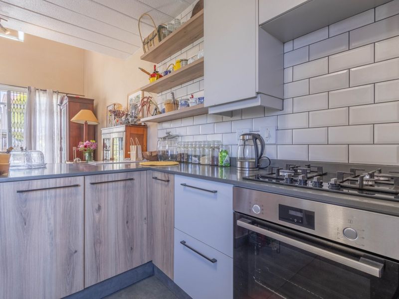 2 Bed Duplex – Stylish, Spacious & Perfectly Located! - Photo 2