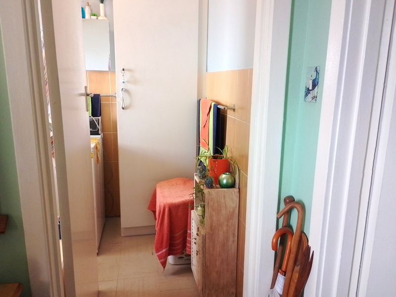 BEAUTIFUL 2-BEDROOM APARTMENT WITH WOODEN FLOORS - Photo 10