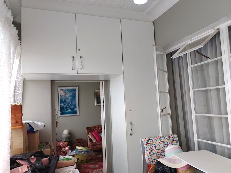 BEAUTIFUL 2-BEDROOM APARTMENT WITH WOODEN FLOORS - Photo 8