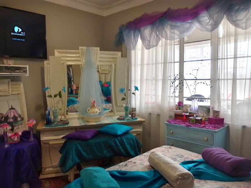 BEAUTIFUL 2-BEDROOM APARTMENT WITH WOODEN FLOORS - Photo 7