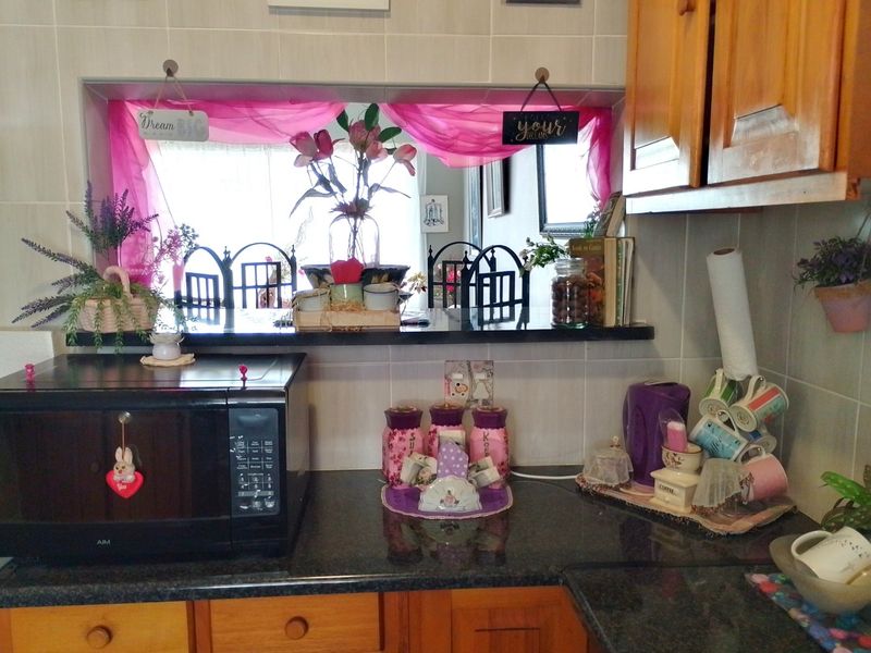 BEAUTIFUL 2-BEDROOM APARTMENT WITH WOODEN FLOORS - Photo 2