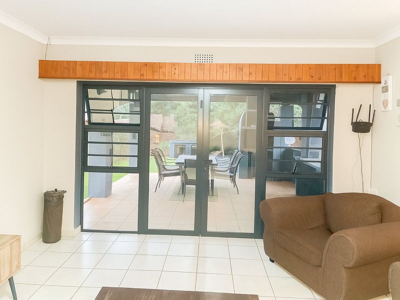 Beautiful 3-Bedroom Family Home for Sale - Annlin ABOVE SEFAKO MAKGATHO! - Photo 8