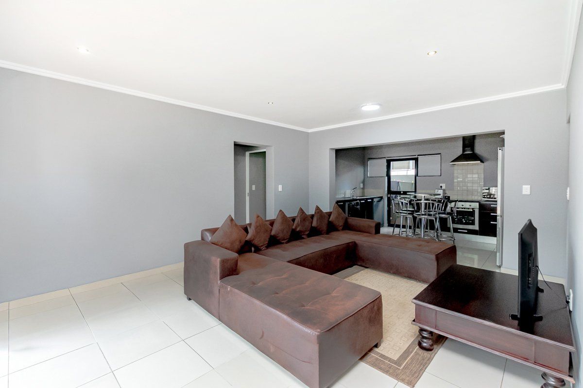 3 Bedroom Apartment for rent  - Photo 3