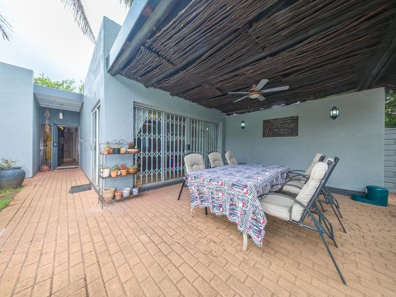 Exquisite Family Home in Prime Eden Glen Location!! - Photo 5