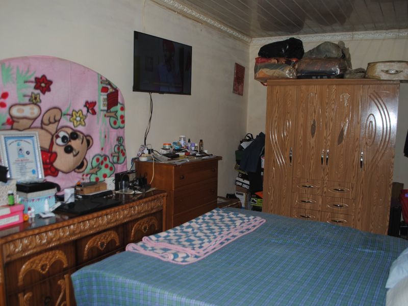 Beautifully Designed 3 Bedroom Family Home - Photo 10