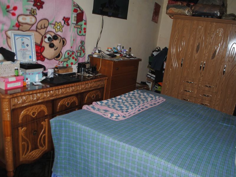 Beautifully Designed 3 Bedroom Family Home - Photo 9