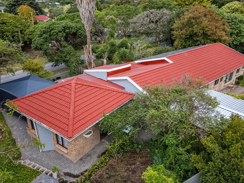 Beautifully Renovated Home with Income Potential in Sedgefield Village - Photo 2