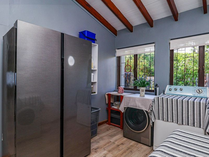 Beautifully Renovated Home with Income Potential in Sedgefield Village - Photo 9