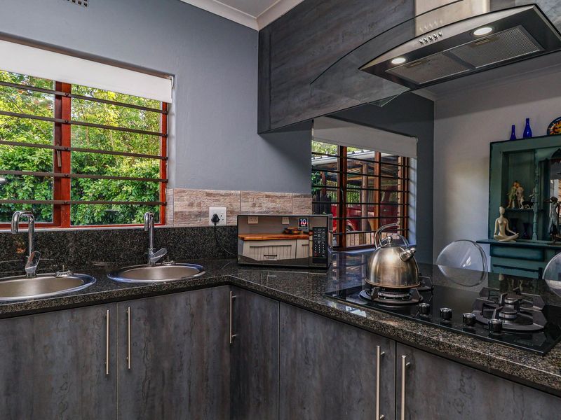 Beautifully Renovated Home with Income Potential in Sedgefield Village - Photo 6